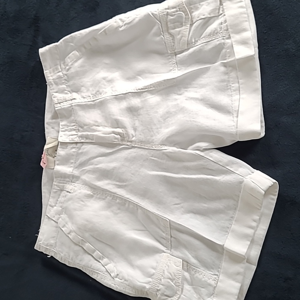 Joie white linen Bermuda shorts Front & Back pockets snaps cuffed hem size 8